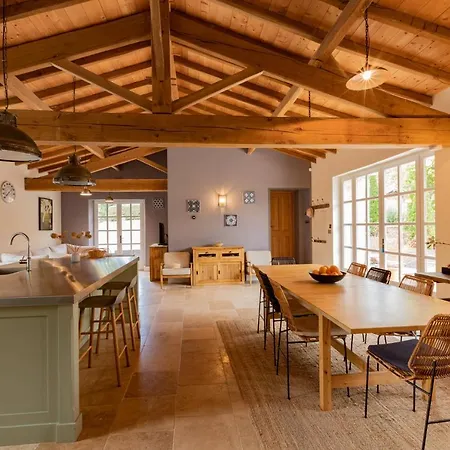 - Spacieuse Maison Pierre Avec Piscine Chauffee, Cuisine D'ete, Petanque, Ping-pong Et Jeux Enfants - 10 Min De Vic Roques (Gers)